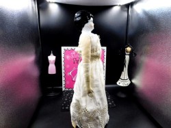 china head beige dress side